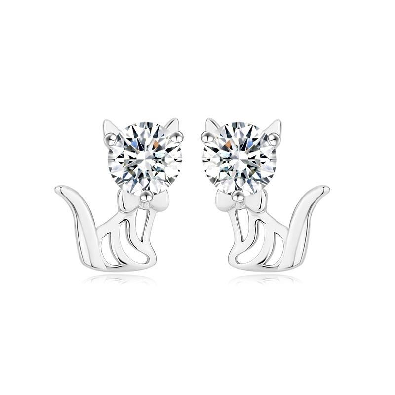 Personalized Cat Earrings in 925 Silver with Moissanite